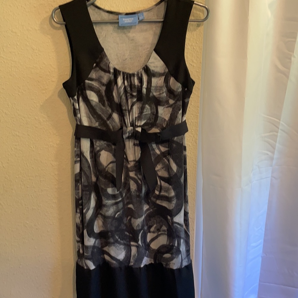 Vera Wang dress Sz. Small. EUC